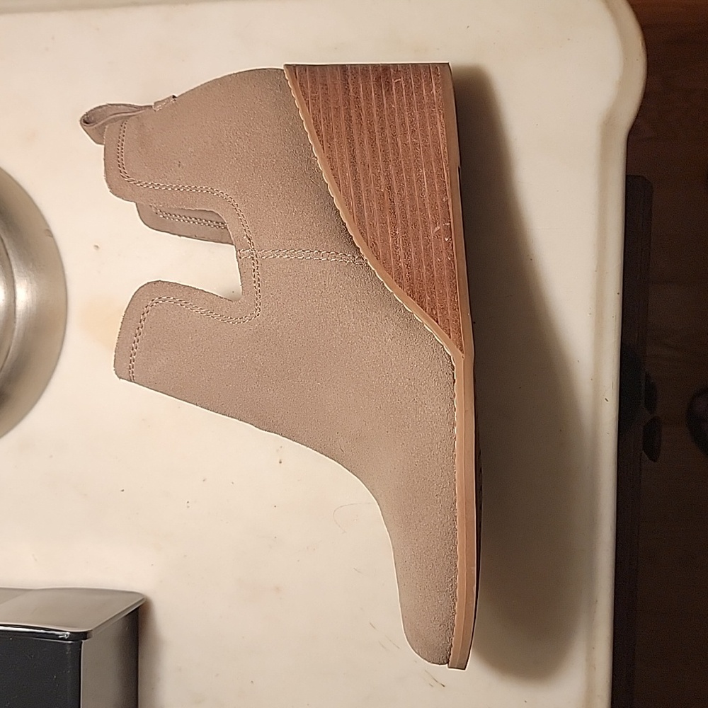 TOMS Womens Kallie Casual Boots Ankle Mid Heel 2-3" - Taupe Grey suede